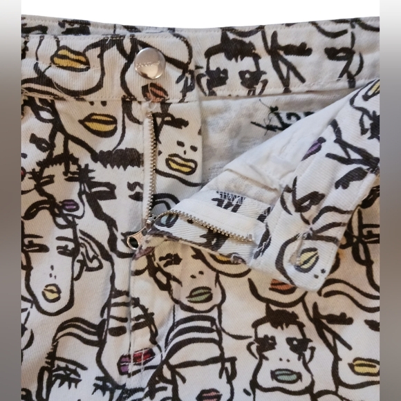 ADIDAS ORIGINAL FIORUCCI Shorts.  Womens.  Size Medium. - Picture 2 of 14